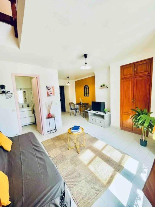 شقة The King Duplex In The Enter Of فونتانبلو الغرفة الصورة